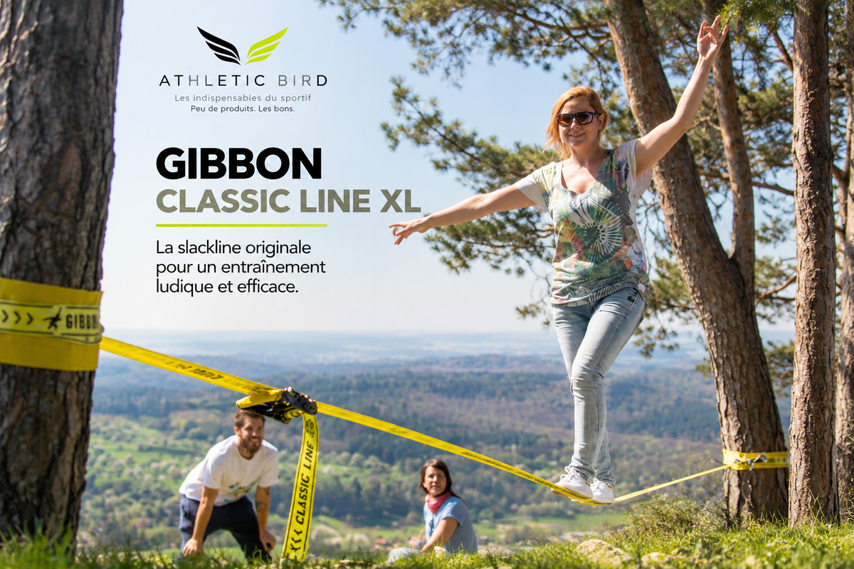 Slackline GIBBON ClassicLine 25 m installée entre deux arbres pour travailler l’équilibre